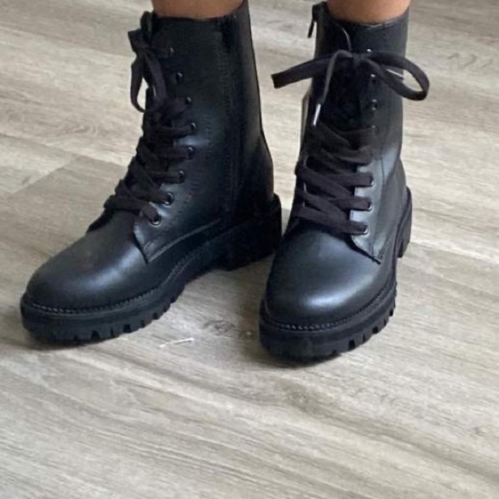 a new day Saylor Boots - Picture 3 of 14